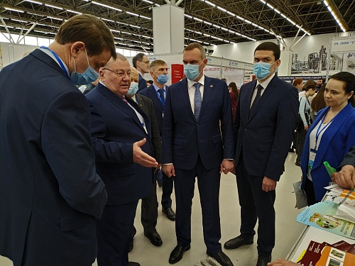 Предоплата до 90 процентов: в Тюмени рассказали о поддержке строителей