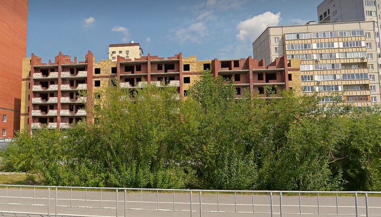 После иска о сносе долгострой на Широтной подешевел вдвое