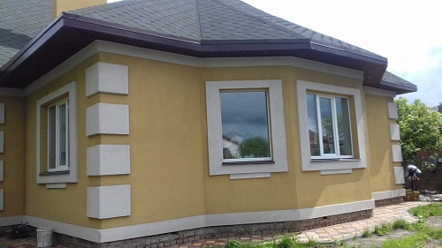 В Тюмени презентовали новый материал для покрытия поверхностей зданий