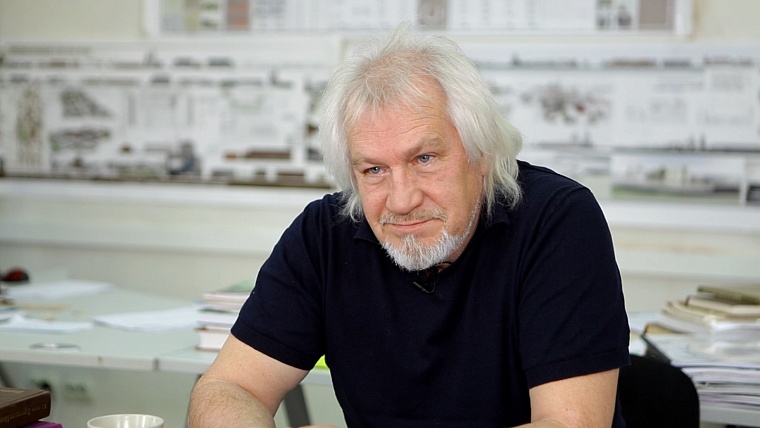 Здание с открытки. Как уникальный дом в центре Тюмени лишили шпиля