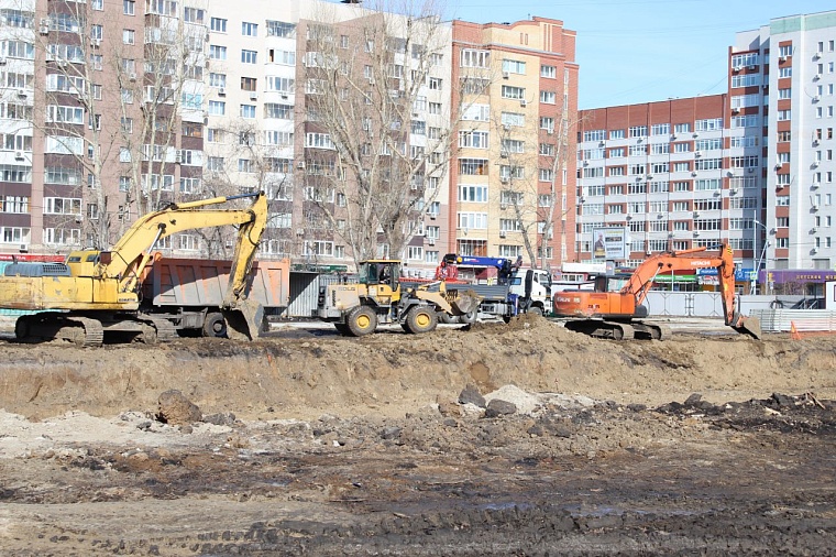 В центре Тюмени заканчивают подготовку котлована для строительства новой школы