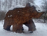 В экопарке Затюменском обнаружены бесхозяйные арт-объекты – «Медведь», «Заяц» и «Кабан»