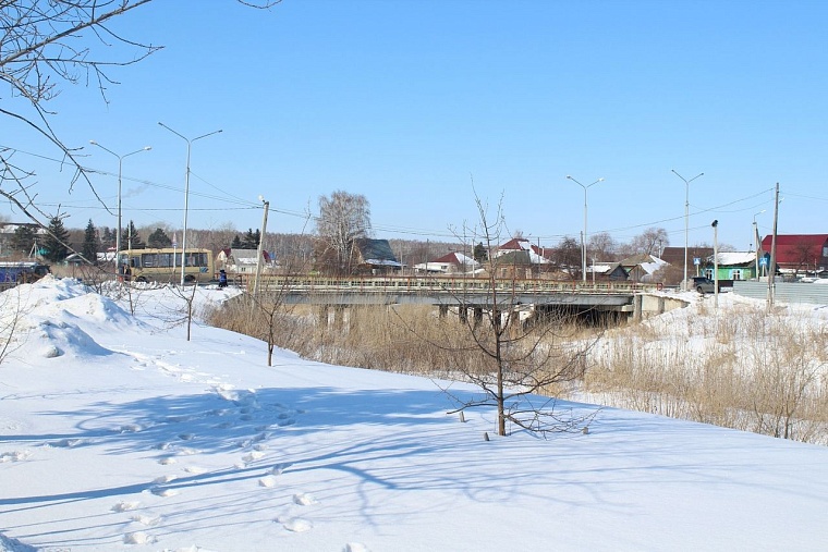 Пешеходный мост через реку Мергень в Ишиме демонтировали
