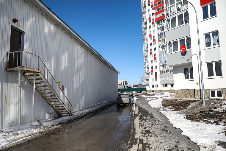 Городская разведка: ЖК "Славутич" в промзоне