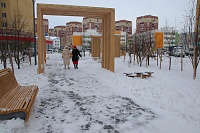 Тюменцы гуляют в парках и скверах, благоустроенных в рамках нацпроекта