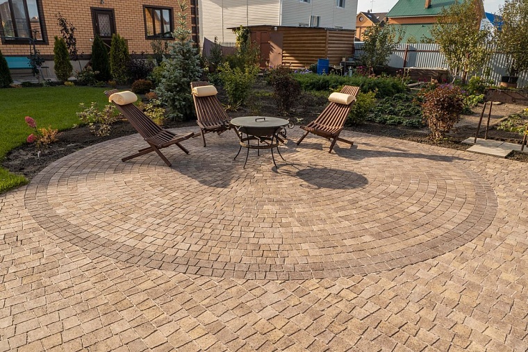 Благоустраиваем участок дома. Примеры преображения с помощью тротуарной плитки