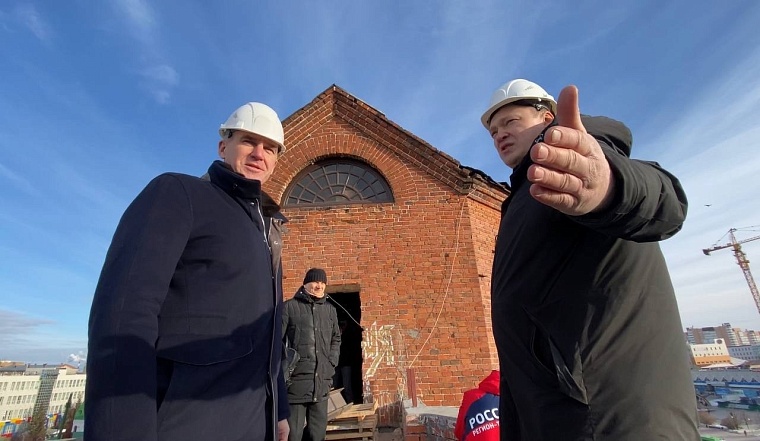 Как реставрируют дом Рубцовой и водонапорную башню в Тюмени