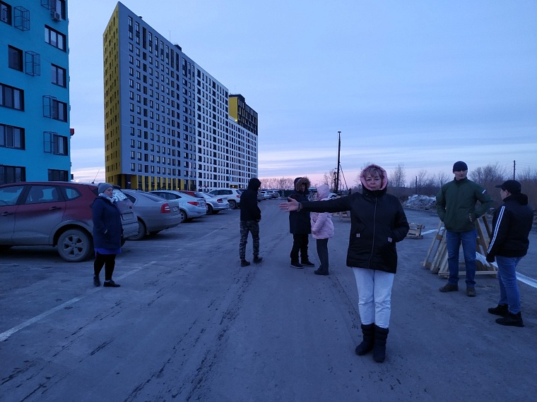 Жильцы уверены, что новую высотку хотят построить под их окнами