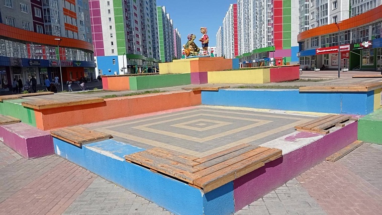 Сказочный бульвар в Тюмени обветшал и требует внимания