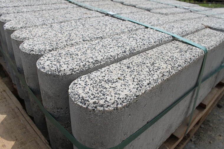 Бордюры также красивы, как и плитка.