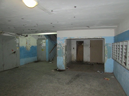 В восьмиэтажках по Шаимскому проезду восстанавливают лифты, которые не работали 40 лет