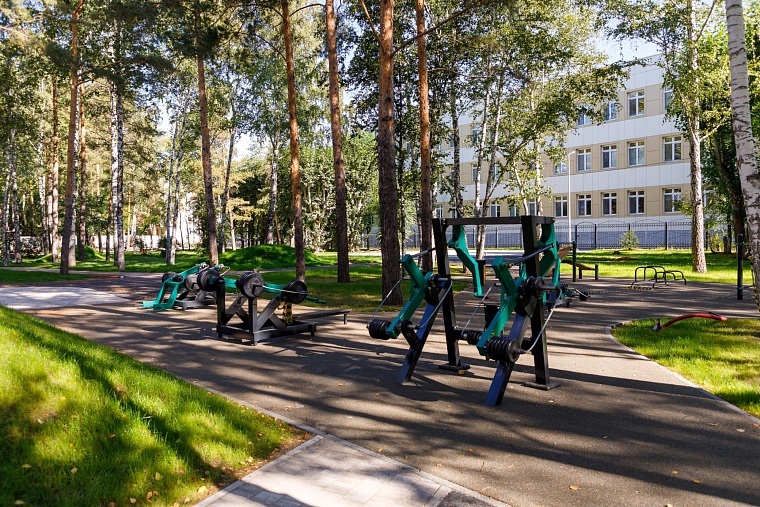 В Школьном сквере Тюмени появятся памятник учителю и памп-трек