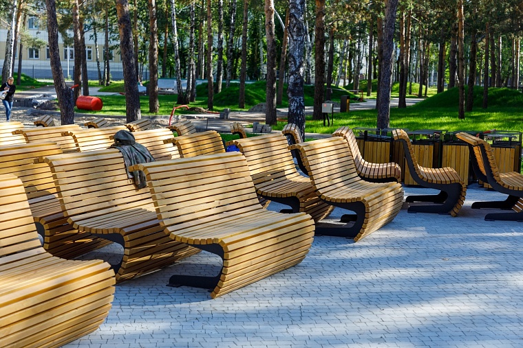 В Школьном сквере Тюмени появятся памятник учителю и памп-трек