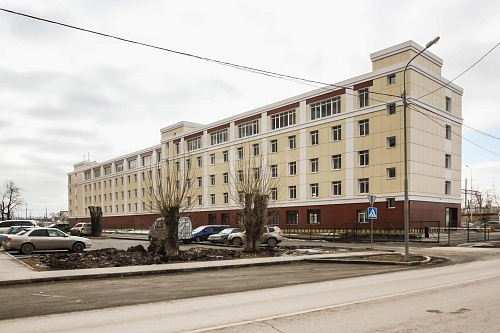 В Тюмени за полмиллиарда продают здание, где расположен Пенсионный фонд