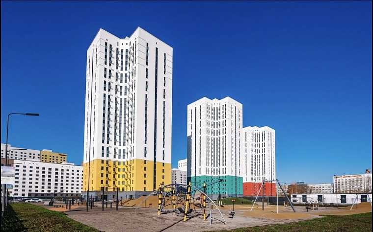 В Тюмени многодетную семью из 10 человек переселили из аварийного жилья в новый жилой комплекс