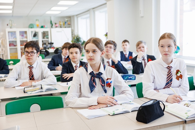 Нефтяники помогают тюменским школьникам в выборе профессии