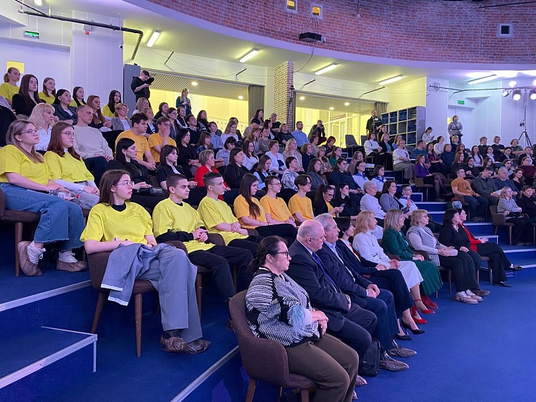 В Тюмени стартовала эстафета флага Всероссийского конкурса «Мастер года»