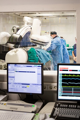 Тюменцам с болезнями сердца будут имплантировать новую модель аортального клапана