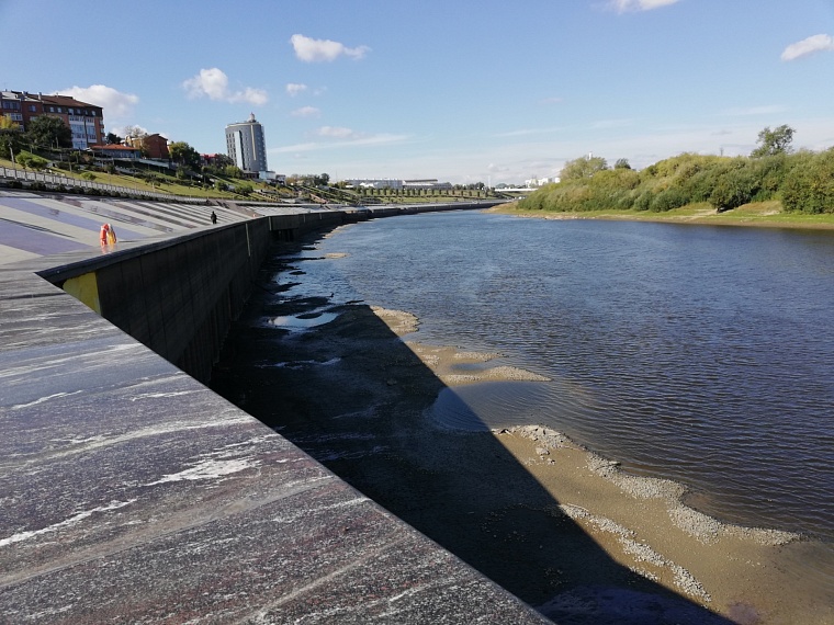 Тура обмелела: в чем опасность и что сейчас можно сделать