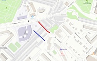 Красным цветом обозначен опасный школьный маршрут, синим - где можно построить пешеходный мост