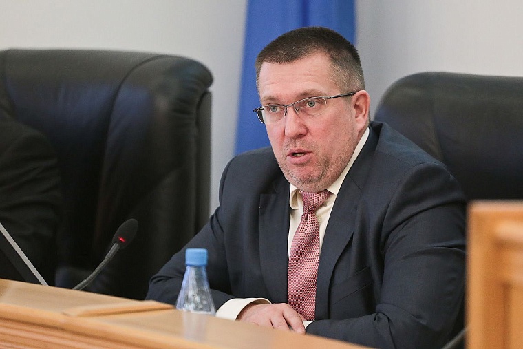 Снег с дорог увезут на четыре полигона, но плавить не будут