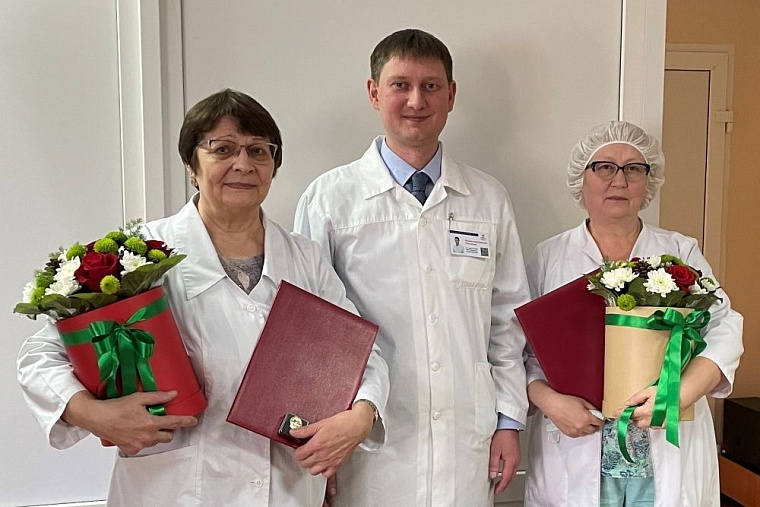 Врачи Областного офтальмологического диспансера получили заслуженные награды