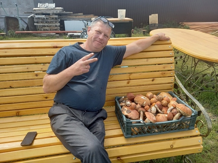 Грибники Тюмени хвастаются "уловом"