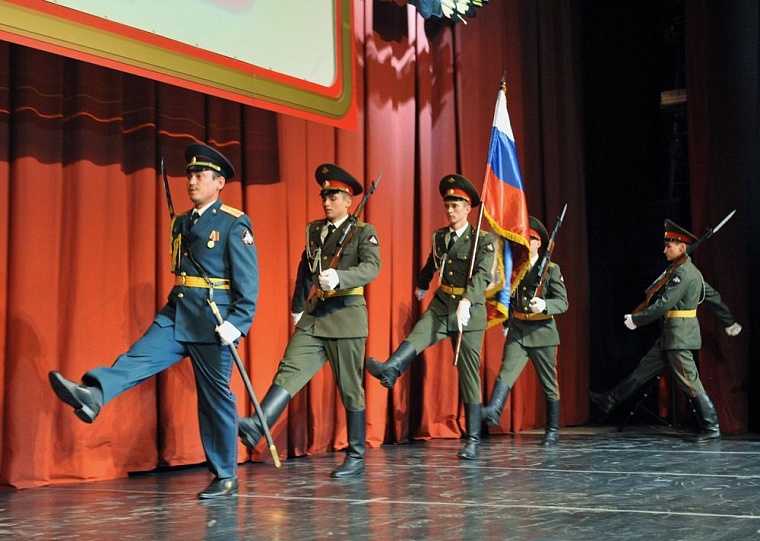 Тюмень принимает поздравления