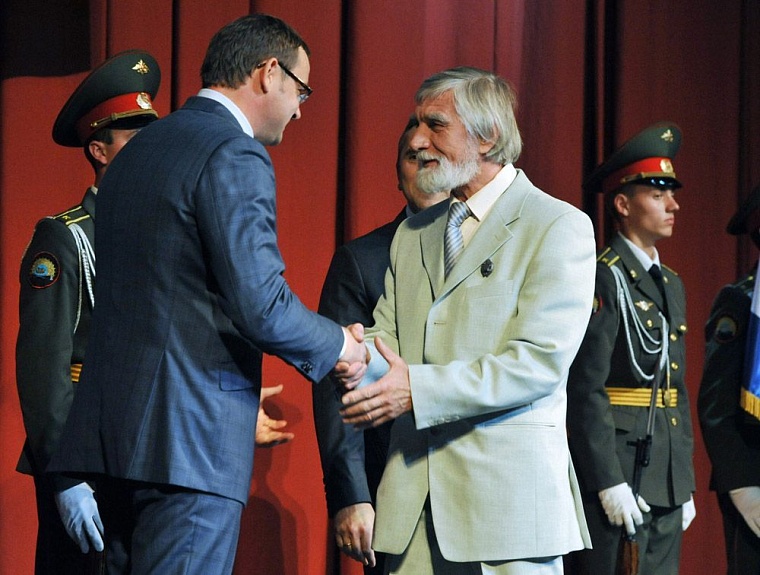 Тюмень принимает поздравления