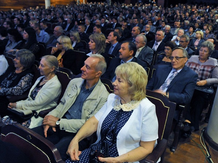 Тюмень принимает поздравления