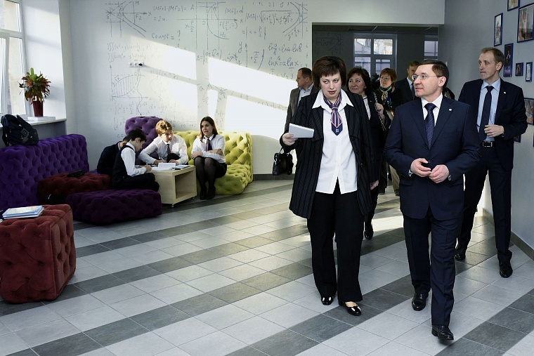 Владимир Якушев оценил преобразования в физико-математической школе за последний год