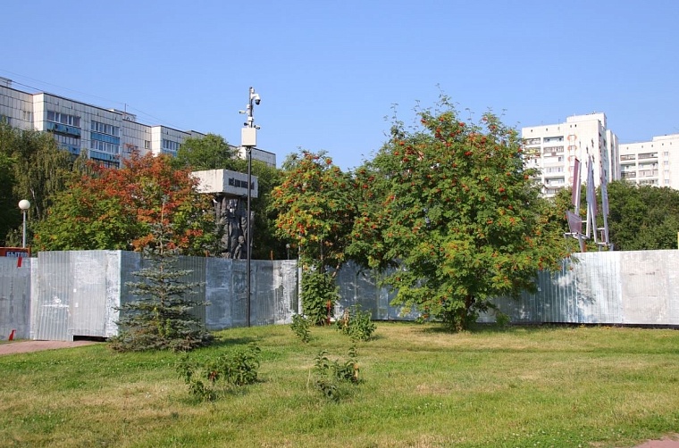 В Тюмени началась реконструкция памятника Труженикам тыла