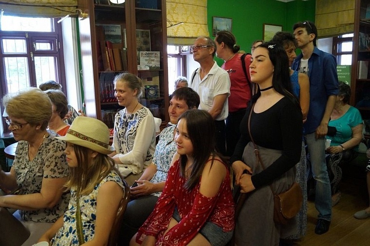 Птицы, звери и родственники Анастасии Хариной