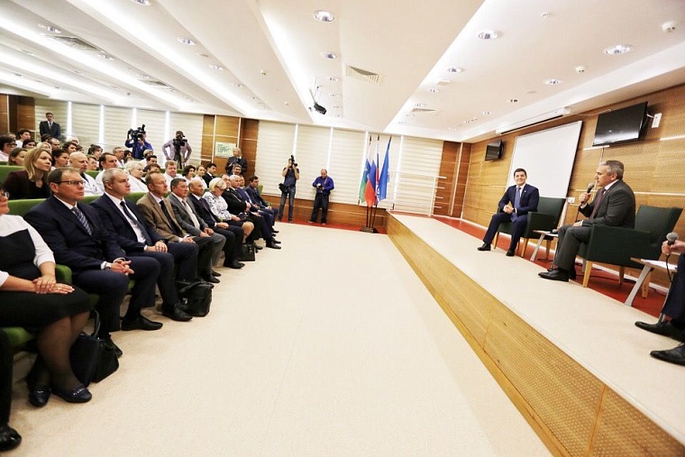 Александр Моор пообещал поддержку Тюмени ямальским медикам