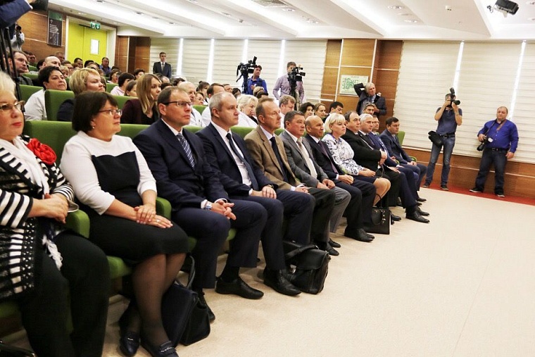 Александр Моор пообещал поддержку Тюмени ямальским медикам