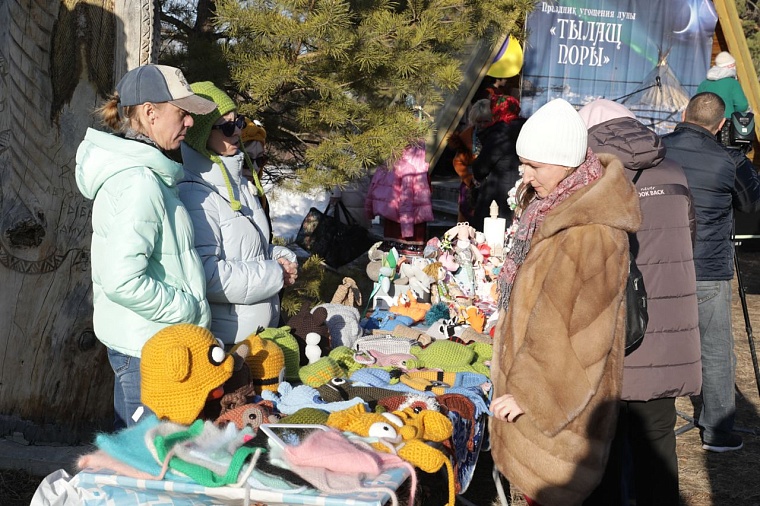 В Тюмени прошел традиционный для севера праздник угощения луны «Тылащ поры»