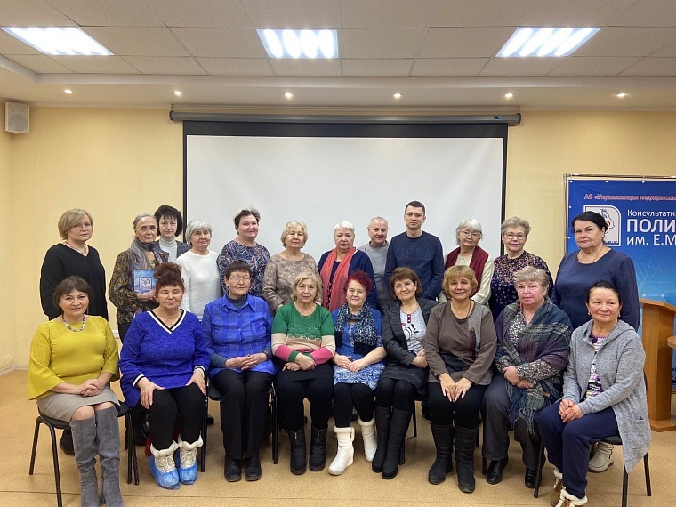 Для ветеранов Ямала в Тюмени проводят "Школу серебряного возраста"