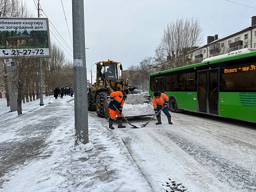 Снегопад в Тюмени: как узнать, где работает техника и сообщить о недостатках