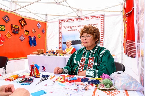 Танцы, песни, мастер-классы: что приготовили для тюменцев в День народного единства в ДНК "Строитель"