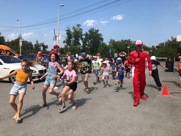 В Тюмени проходит «День с ГИБДД»