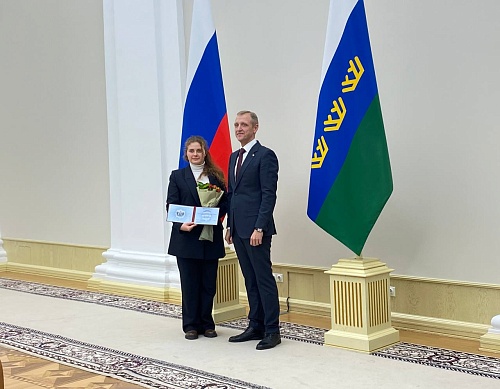 Лучшим студентам и аспирантам вручили стипендии губернатора Тюменской области