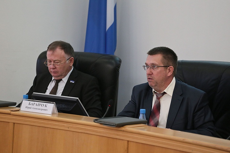 Депутаты довольны ремонтом дворов, но недовольны очередностью