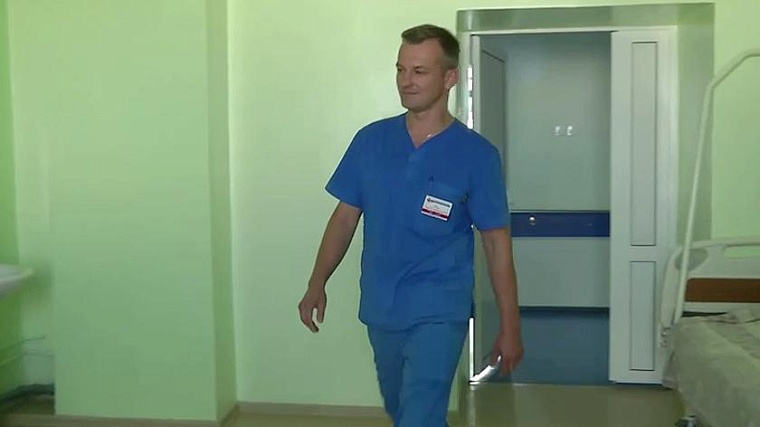 Вместо отпуска на Донбасс: хирург из Надыма три месяца проработал добровольцем в Мариуполе