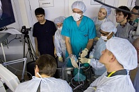 Светила мировой нейрохиругии дали мастер-классы в Тюмени