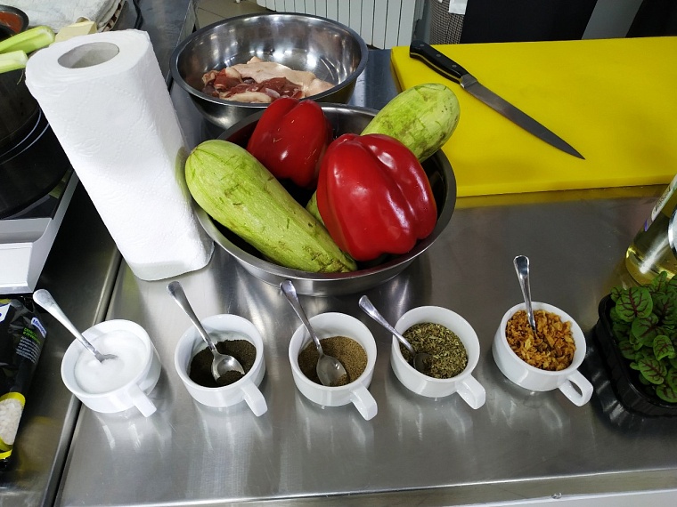 В Тюмени снимают первое кулинарное шоу "Шефы против кондитеров"