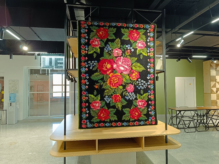 Деревянные Коньки-Горбунки: Тюменская область примет участие в проекте "Елки России"