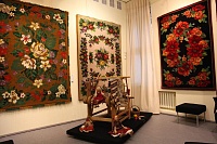 Тюменское ручное ковроткачество и тобольскую резную кость представят в Сочи