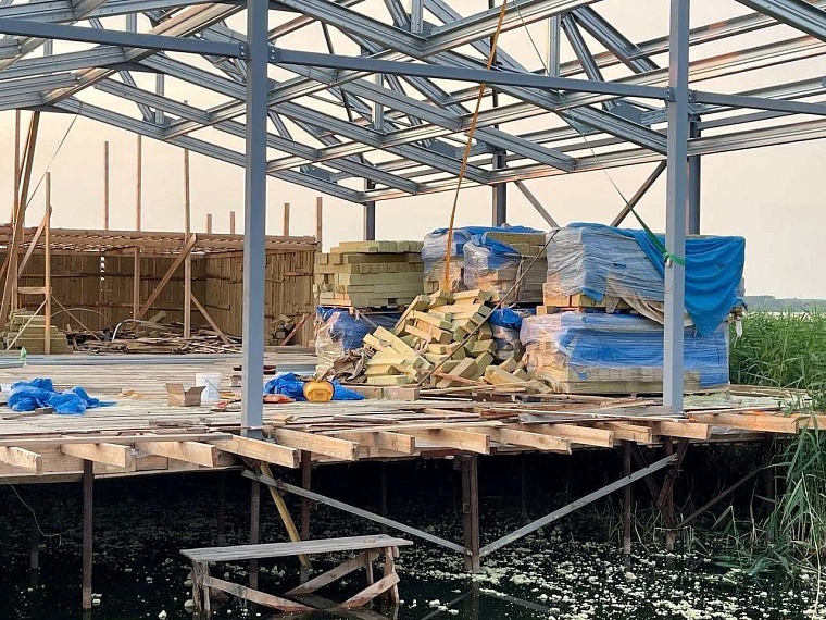 Арендаторов привлекли за загрязнение берега Андреевского озера