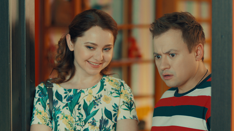 Сильвестр Сергеев будет стрелять деньги у своего сына в новом сезоне ситкома «СашаТаня»