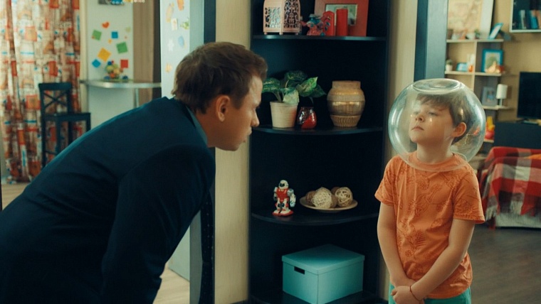 Сильвестр Сергеев будет стрелять деньги у своего сына в новом сезоне ситкома «СашаТаня»